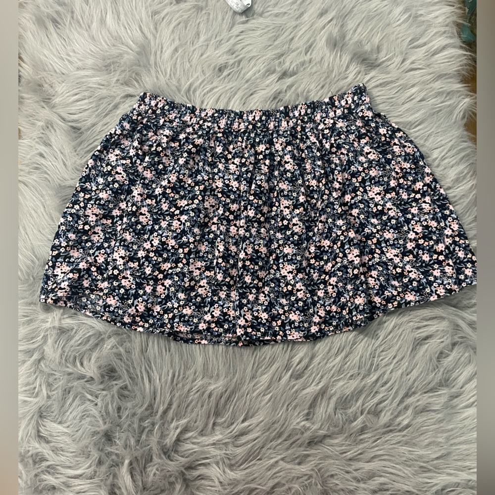 ☀️H&M Divided Floral Skirt - Navy and Blush